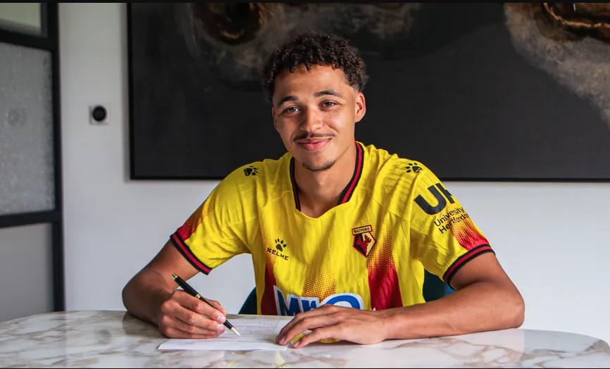 他可以在场 他可以在场